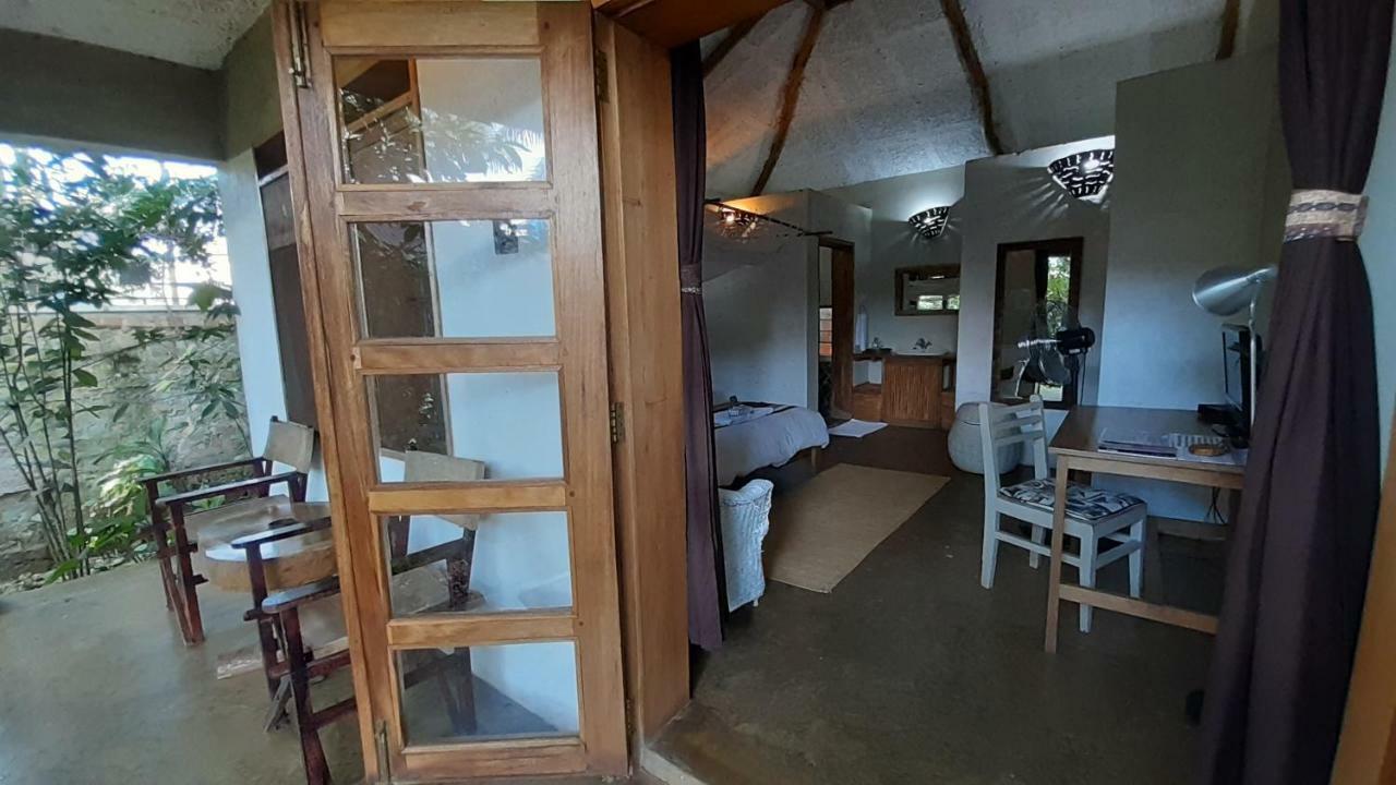 Gately Inn エンテベ エクステリア 写真