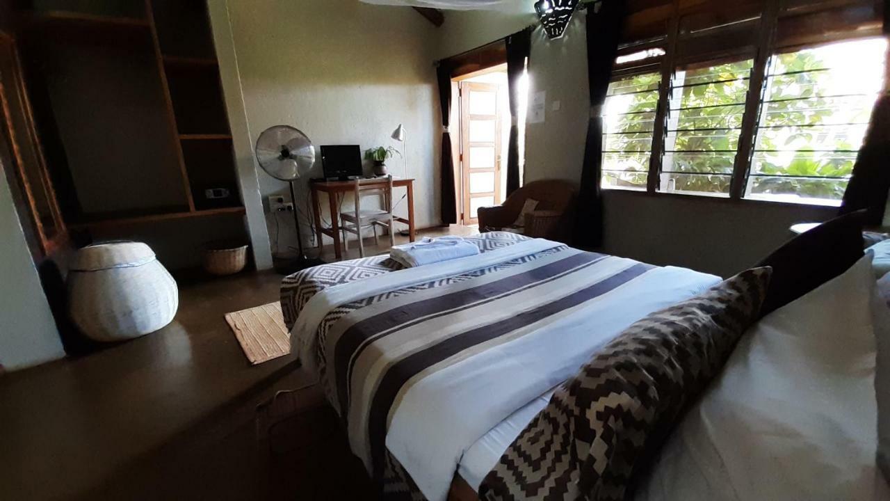 Gately Inn エンテベ エクステリア 写真